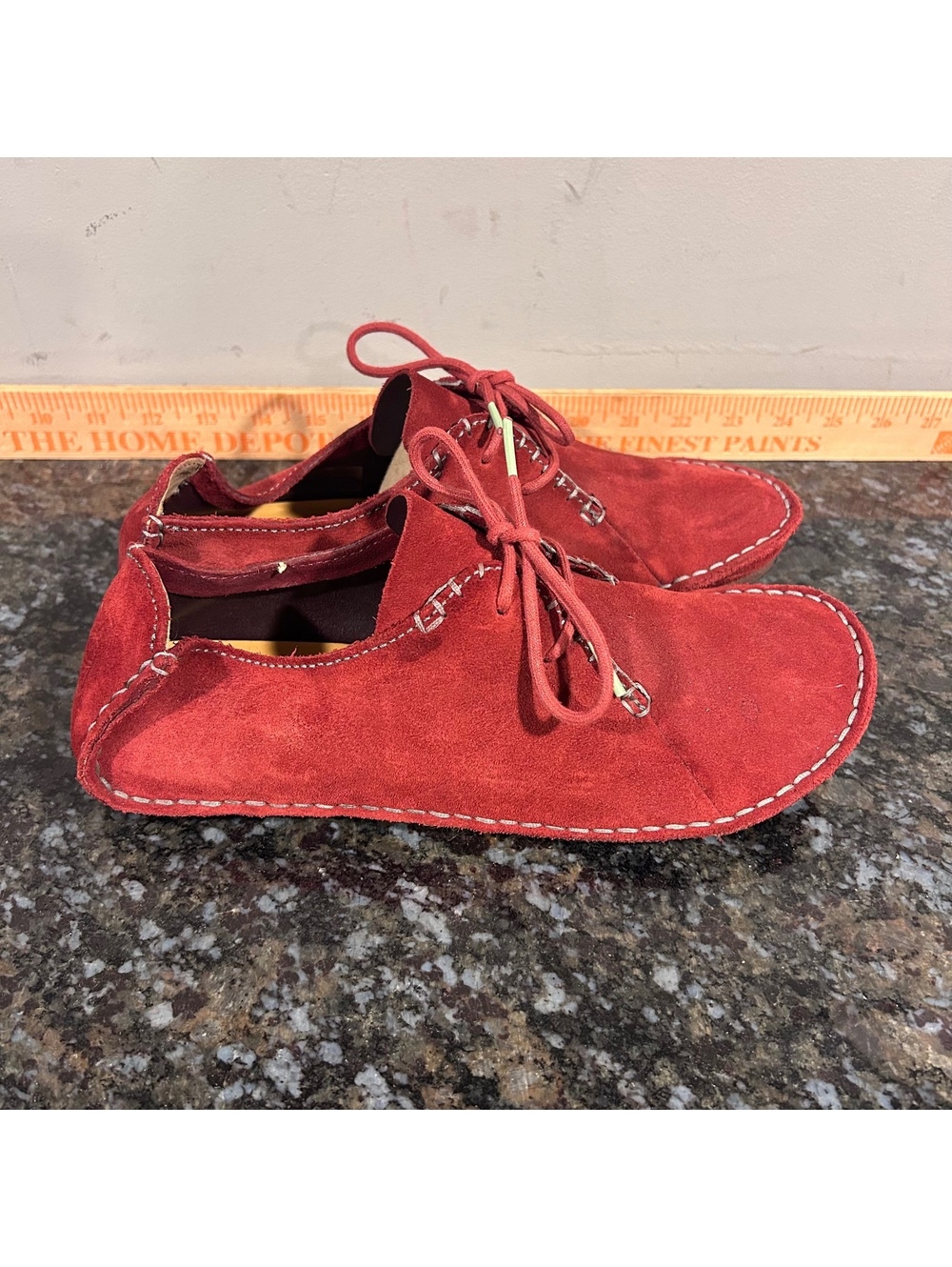 Clark’s Originals Faraway Field Red Suede Moccasin Shoe Size 9.5 crepe Sole Boho